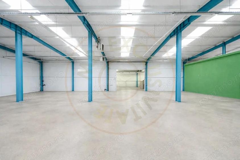 Spațiu comercial, de 595 mp, în Central