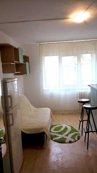 Apartament semidecomandat în Nicolina