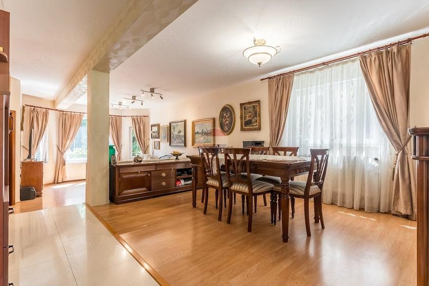 Casă cu 5 camere cu Teren 869 Mp în Bucium