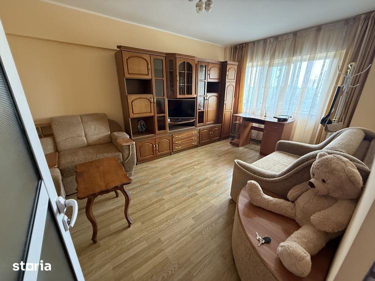 Apartament cu 2 camere decomandat în Micro 21