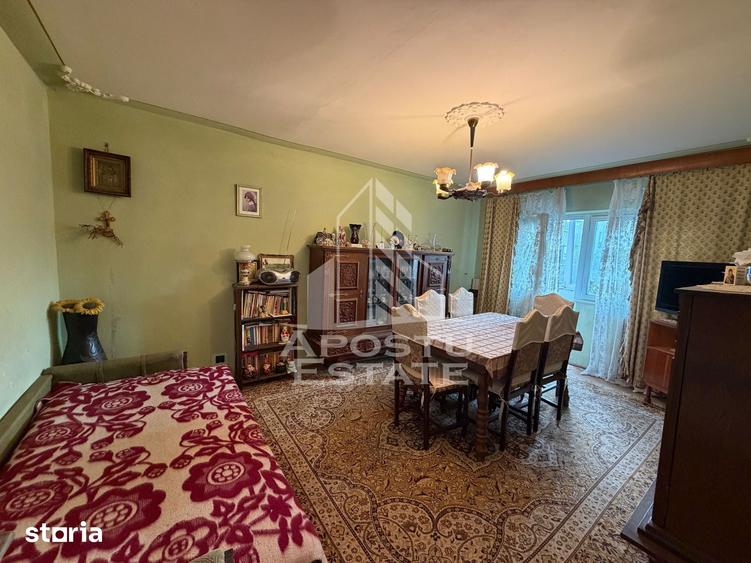 Apartament cu 3 camere decomandat în Bucovina