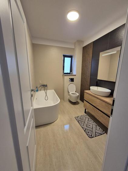 Casă cu 3 camere în Exterior Vest