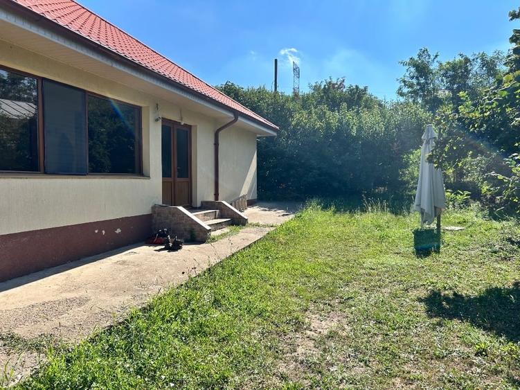Casă individuală cu 4 camere cu Teren 2000 Mp în Negrea
