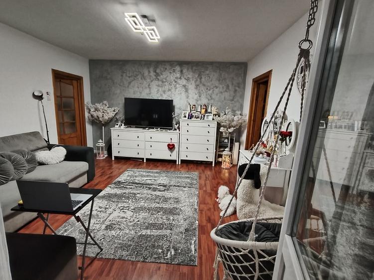 Apartament cu 2 camere semidecomandat în Crihala