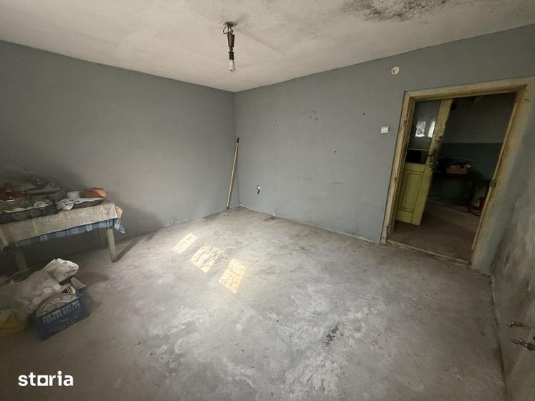Casă cu 5 camere cu Teren 532 Mp în Gruia