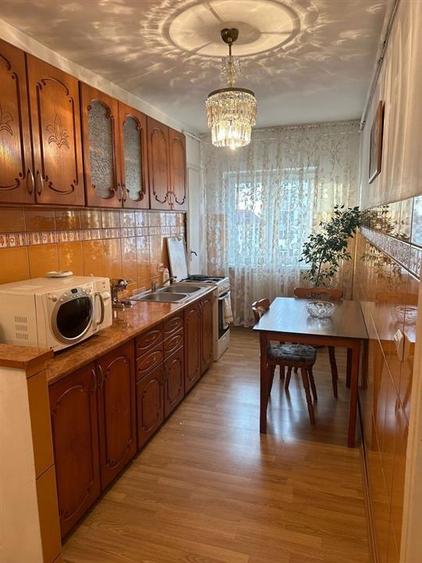 Apartament 3 camere decomandat si balcon Vasile Aaron - 2