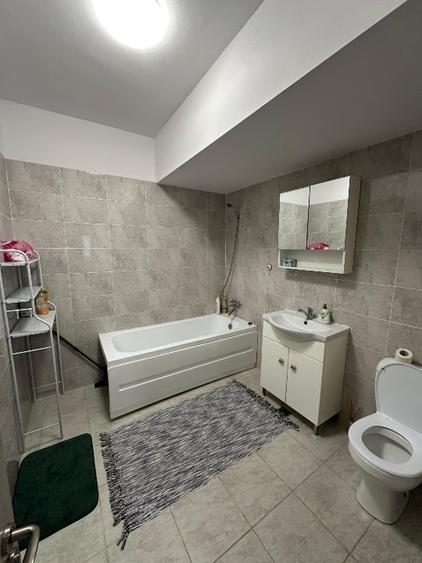 Apartament cu 2 camere decomandat, mobilat în Tomis Nord