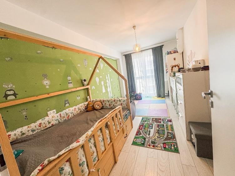 Apartament cu 3 camere decomandat, mobilat în Libertății