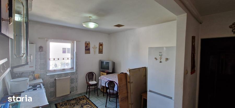 Apartament cu 2 camere semidecomandat în Fălticeni