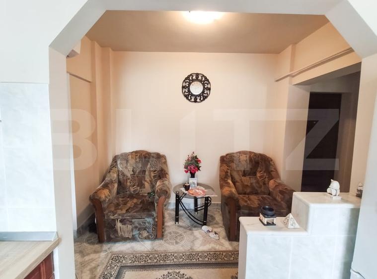 Apartament cu 2 camere decomandate, 52 mp, AC, boxa, renovat, zona Micro 16 - 7