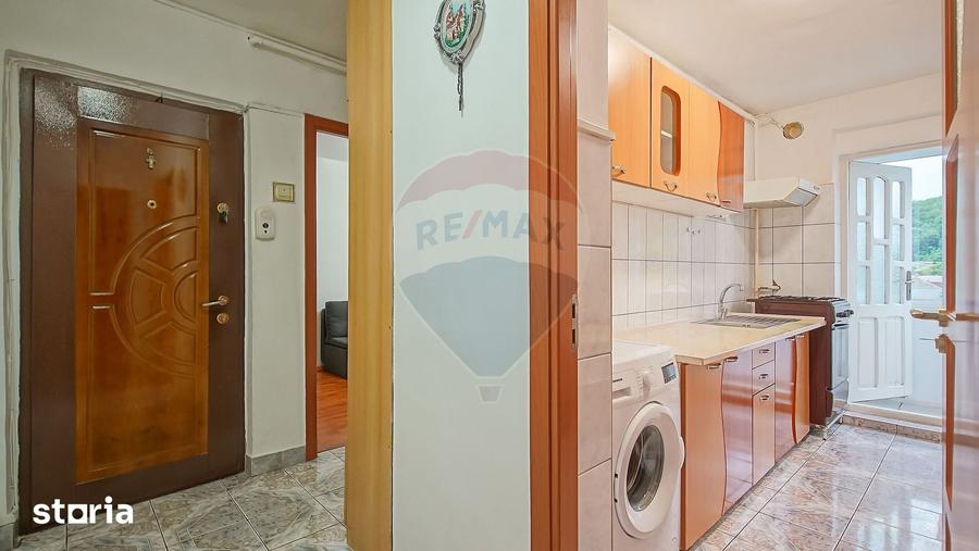 Apartament cu 2 camere semidecomandat în Dârste