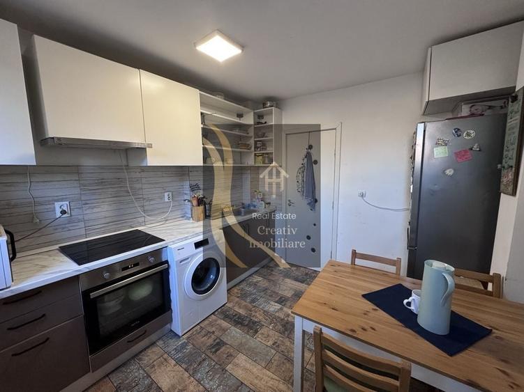 Apartament cu 3 camere semidecomandat în Ștefan cel Mare