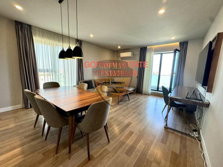 Apartament cu 4 camere decomandat, mobilat în Universitate