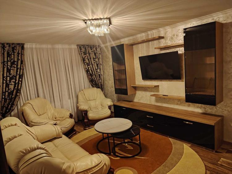 Apartament cu 2 camere decomandat în Rovine