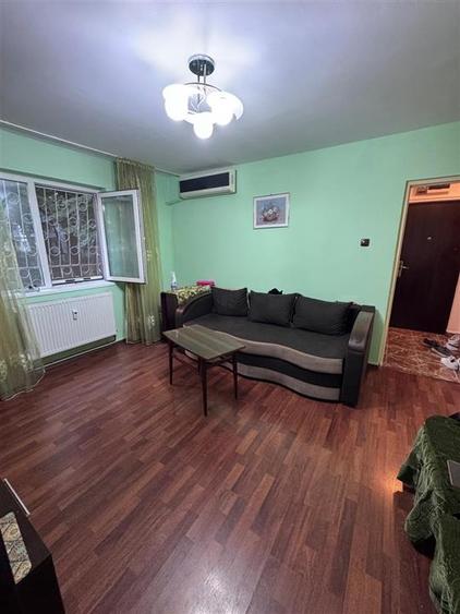 Apartament cu 2 camere semidecomandat, mobilat în Berceni