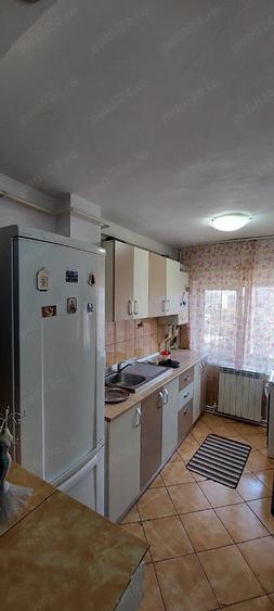 Apartament cu 2 camere semidecomandat în Câmpineanca