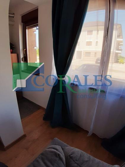 Apartament cu 3 camere decomandat, mobilat în Dumbrăvița