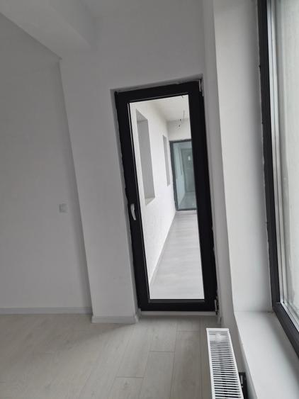 Duplex cu 5 camere cu Canalizare în Haliu