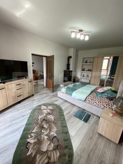 Casă cu 3 camere cu Teren 3687 Mp în Livezile
