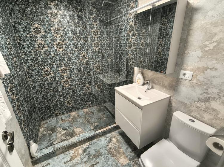 Apartament cu 3 camere, mobilat în Faleza Nord