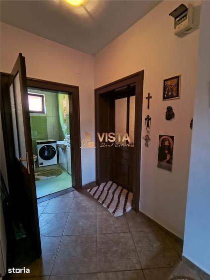 Casă cu 4 camere decomandat cu Teren 2300 Mp în Central