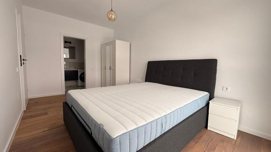 Apartament cu 3 camere decomandat în Florești