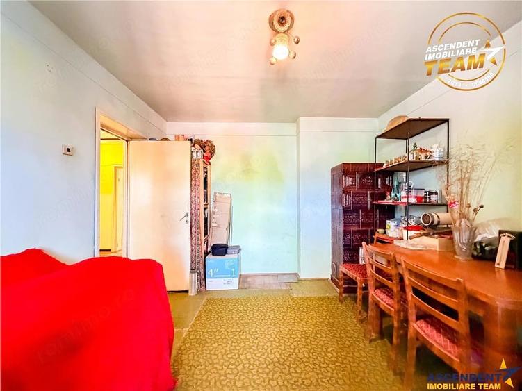 Apartament cu 3 camere decomandat în Malnaș