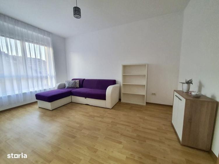 Apartament cu 3 camere semidecomandat în Lipovei