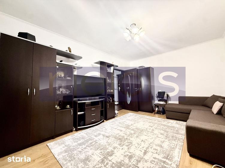 Apartament cu 3 camere decomandat în Dristor