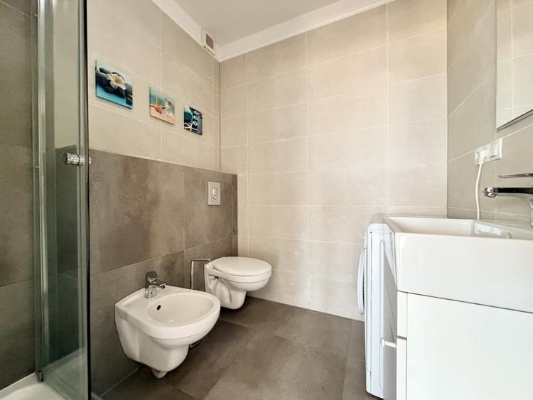 Apartament cu 2 camere semidecomandat, mobilat în Bună Ziua