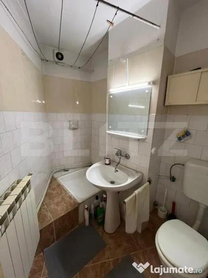 Apartament cu 5 camere decomandat în Semicentral
