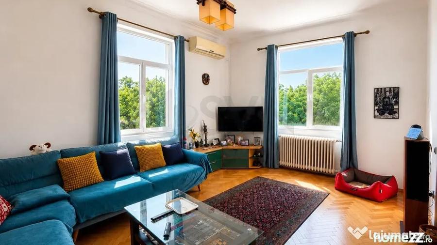 Casă cu 18 camere cu Teren 150 Mp în Grădina Icoanei