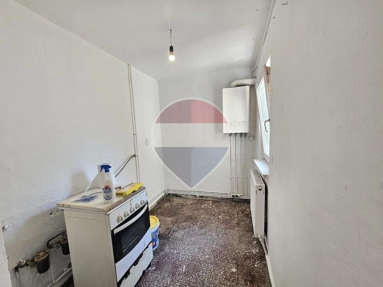 Garsonieră decomandată în Central