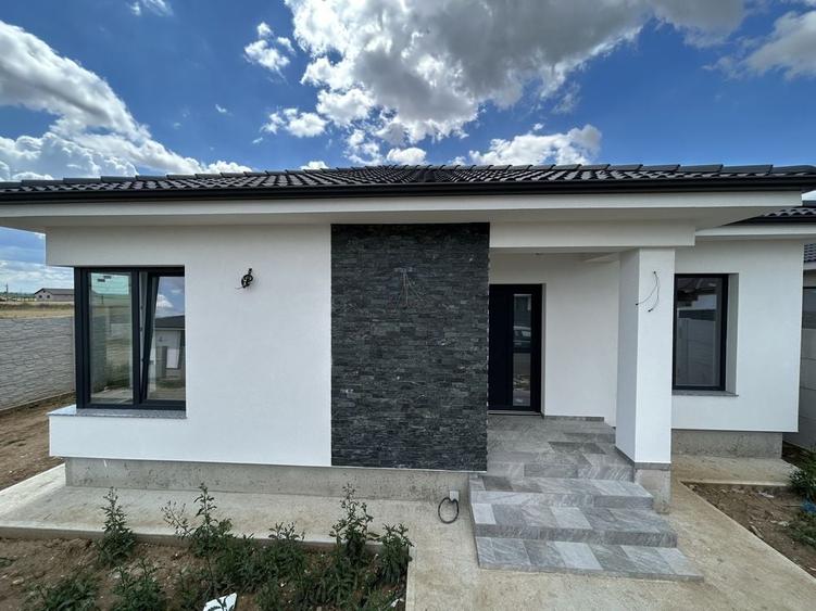 Casa semifinisata sau la cheie in Santandrei - 4