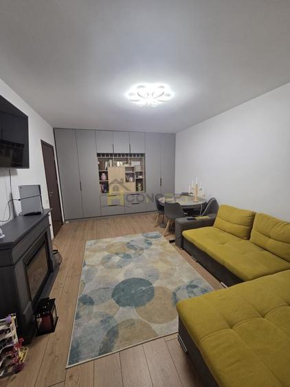 Apartament cu 3 camere decomandat, mobilat în Central