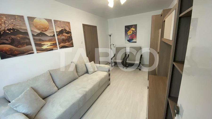 Apartament cu 3 camere decomandat, mobilat în Vasile Aaron