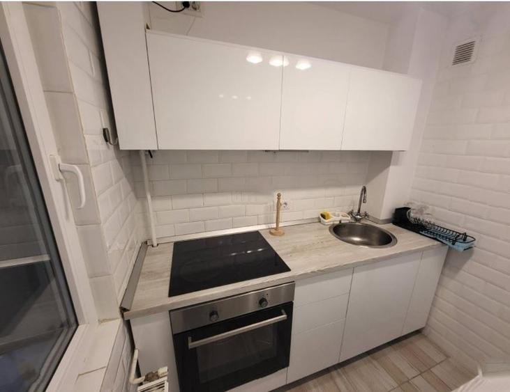 Apartament cu 2 camere decomandat, mobilat în Calea Victoriei