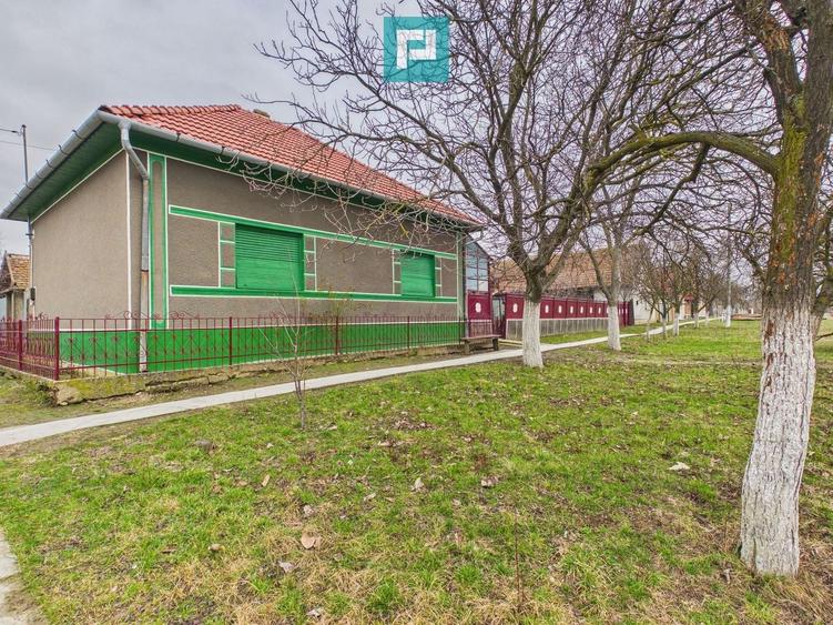Casă individuală cu 3 camere cu Canalizare în Mișca