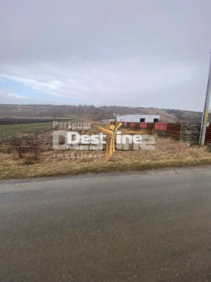 Teren Construcții intravilan de 3200 mp, în Girov