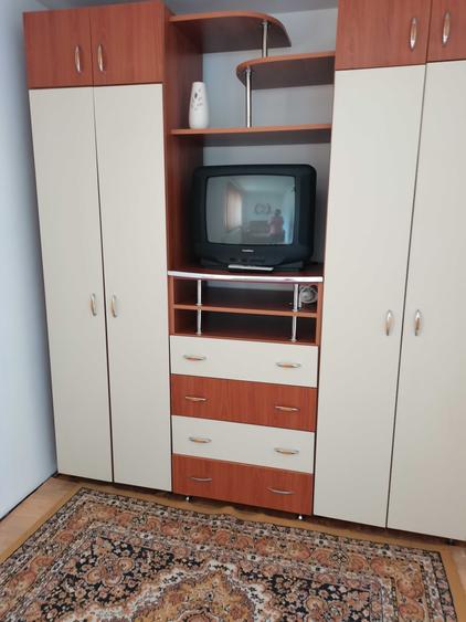 Apartament cu 2 camere decomandat în Exterior Vest