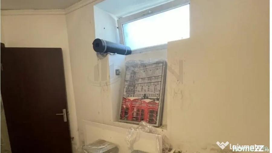 Apartament cu 4 camere decomandat în Central