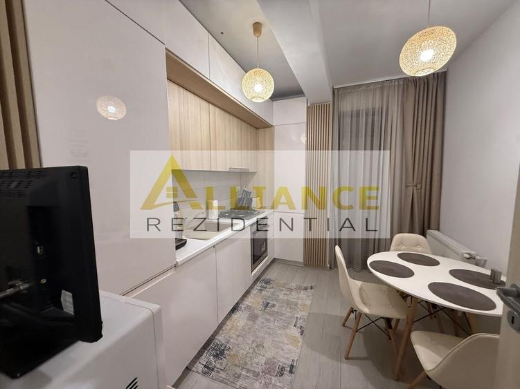 Apartament cu 3 camere decomandat, mobilat în Apărătorii Patriei