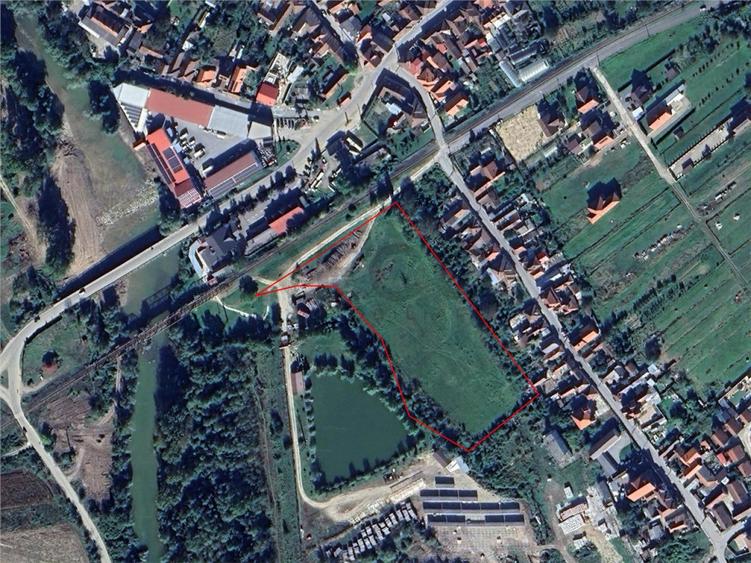 Teren de 13500 mp, în Central