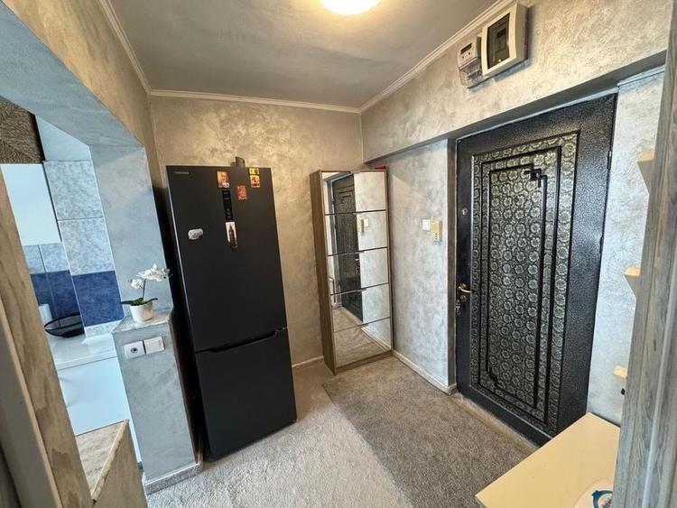 Apartament cu 2 camere semidecomandat, mobilat în Lujerului