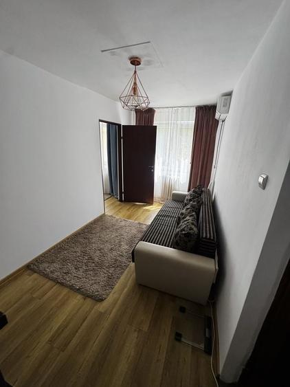 Apartament cu 2 camere semidecomandat în Șagului