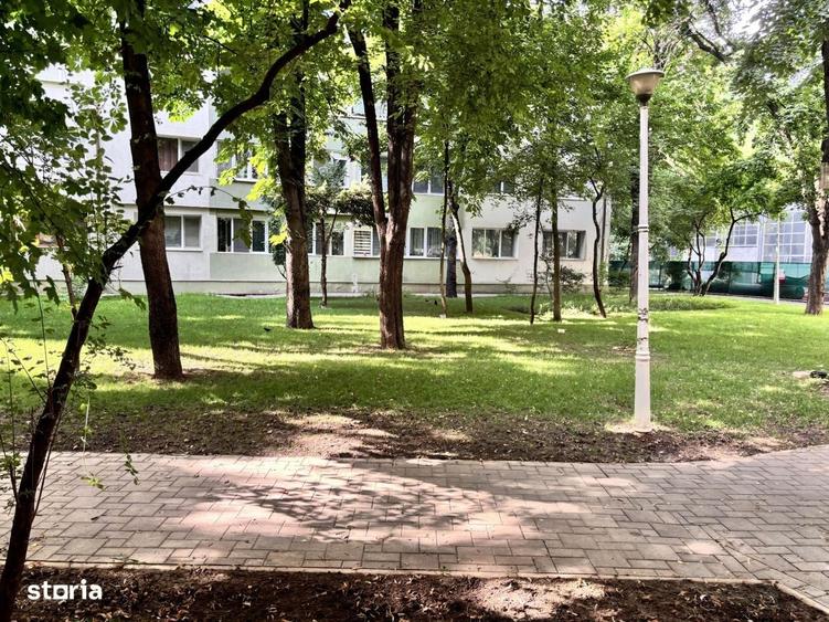 Apartament cu 3 camere în Jiului