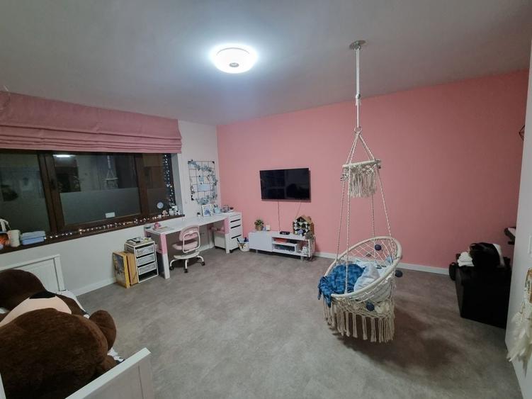 Casă cu 4 camere în Central