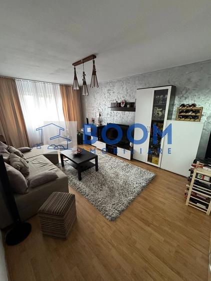Apartament cu 3 camere decomandat în Căzănești (Râmnicu Vâlcea)