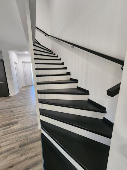 Duplex cu 4 camere cu Canalizare în Moșnița Veche