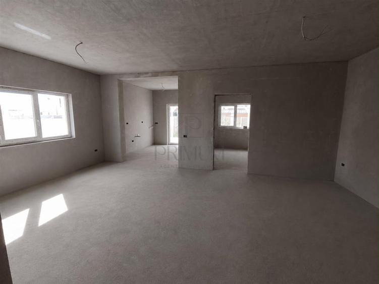 Duplex cu 3 camere cu Teren 300 Mp în Calea Urseni